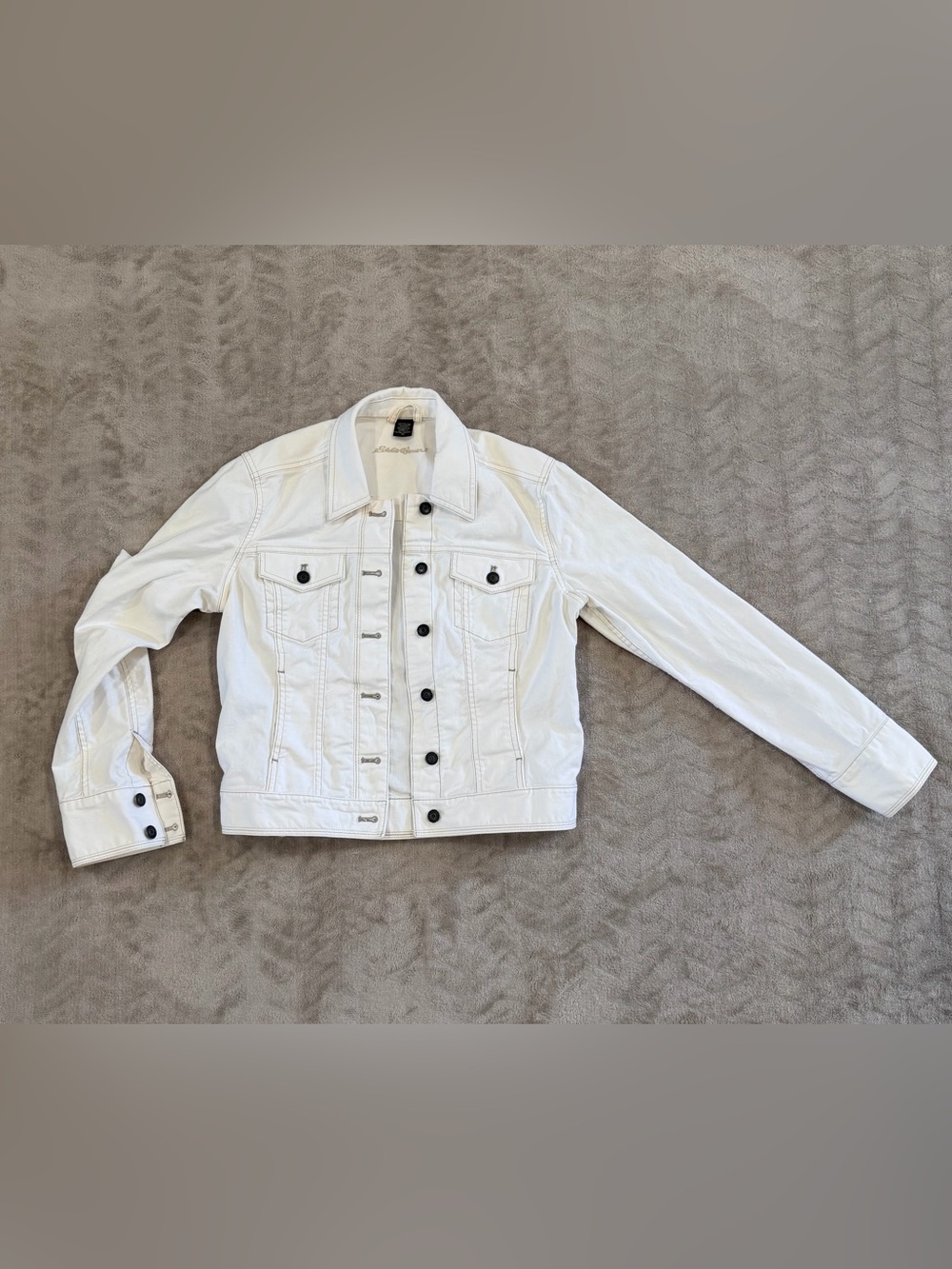 Eddie Bauer White Cotton Stretch Classic Denim Trucker Jacket Size Medium Casual